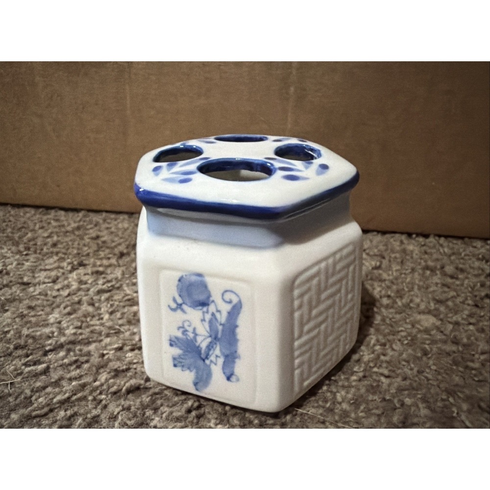 Porcelain Blue & White Asian Style Glossy Toothbrush Holder for Bathroom